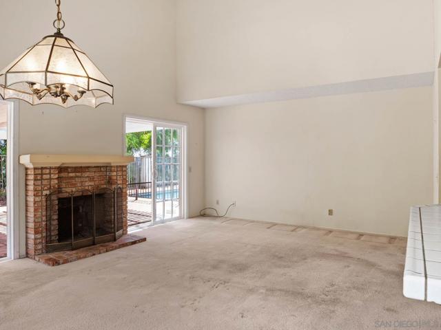 13810 Riverhead Ct, San Diego CA: https://media.crmls.org/mediaz/34711d79-5fa8-4091-9743-159f8117df00.jpg
