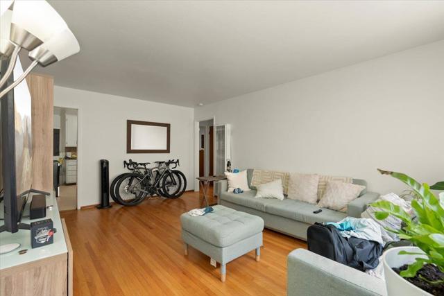 1172 Clinton Street, Redwood City CA: https://media.crmls.org/mediaz/3472a1e9-f597-4665-83dc-c6b87f9b60fd.jpg