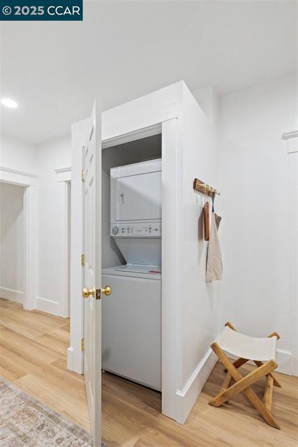 939 Ohio St, Vallejo CA: https://media.crmls.org/mediaz/3472d268-65fd-4892-a08a-f2bb6c96aa6c.jpg