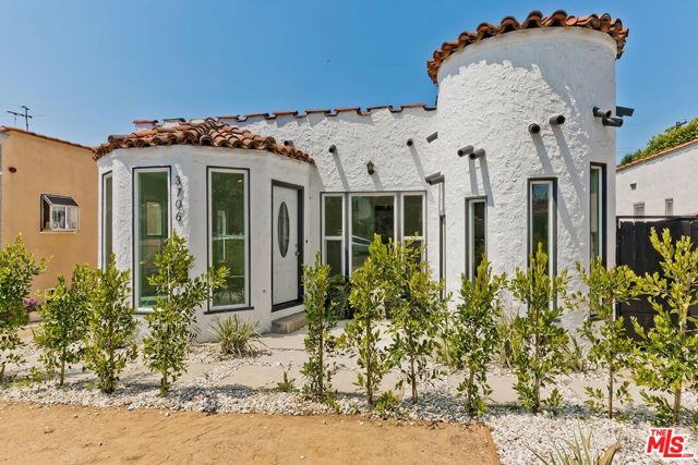 3706 Brunswick Avenue, Los Angeles CA: https://media.crmls.org/mediaz/34730f77-b7ca-42d9-9d45-1bbecce50cff.jpg