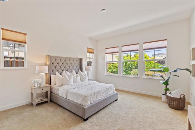 2715 Palatino Ct, Dublin CA: https://media.crmls.org/mediaz/34745ad2-927c-4c27-b4ff-40251fd14ae6.jpg