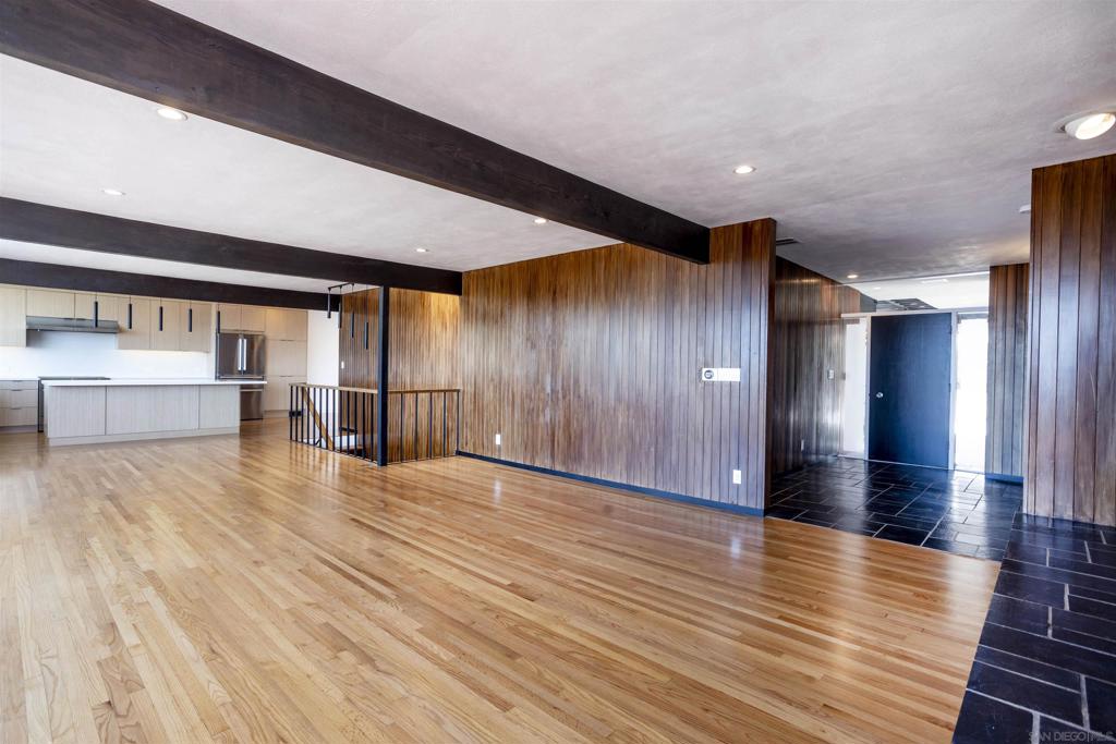 MLS #250043827SD image #17