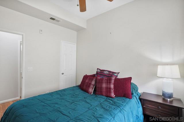 2989 Escala Circle, San Diego CA: https://media.crmls.org/mediaz/347612fe-9bd0-4076-bc9e-ab2643aa4863.jpg
