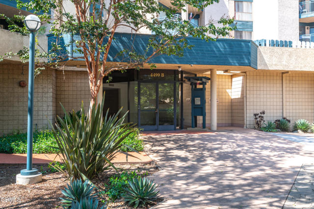 Detail Gallery Image 4 of 49 For 4499 via Marisol #124, Los Angeles,  CA 90042 - 2 Beds | 1 Baths