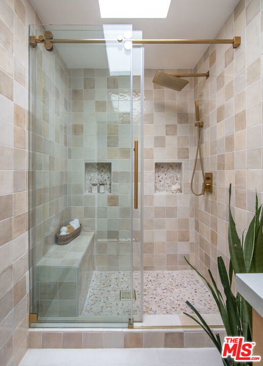 9265 Thrush Way, Los Angeles CA: https://media.crmls.org/mediaz/34774c9f-eec6-41c5-976f-7d85454f8010.jpg