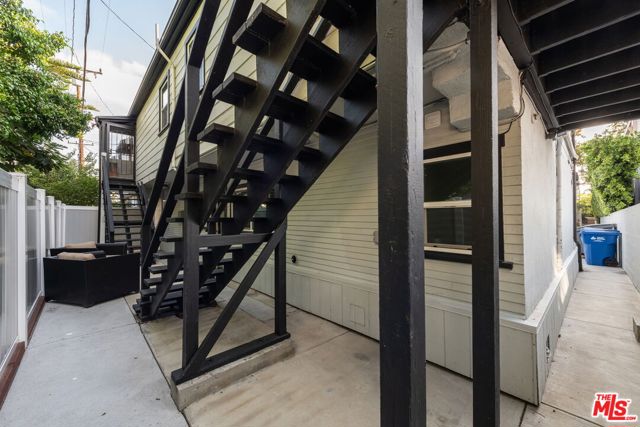 617 Westmount Drive, West Hollywood CA: https://media.crmls.org/mediaz/3477a5cd-a057-4a44-94ff-00600f53018c.jpg