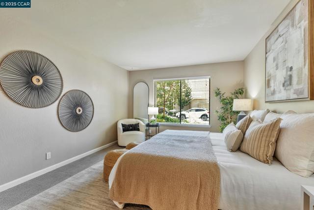 102 Northcreek Cir, Walnut Creek CA: https://media.crmls.org/mediaz/34787432-cb7f-4333-8e7f-899aea6dc47c.jpg