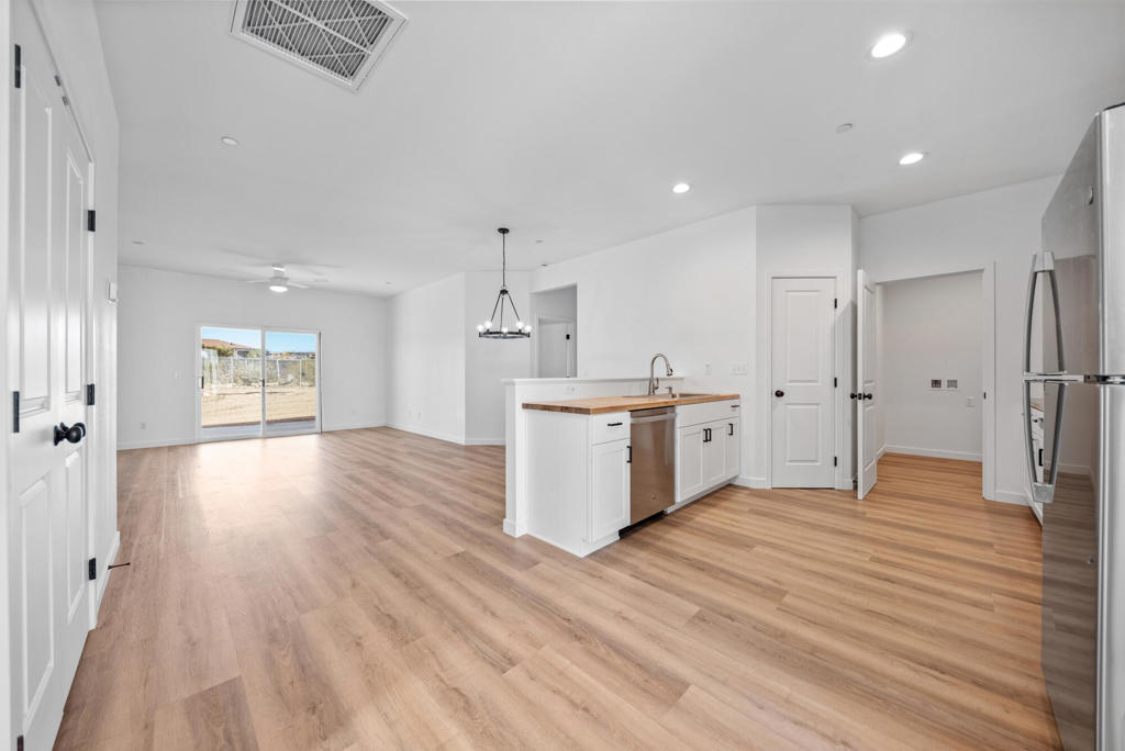 MLS #219139278DA image #6