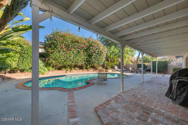 2108 N Brower Street, Simi Valley CA: https://media.crmls.org/mediaz/347be284-ddfb-4799-bc6d-71cf43ac4df5.jpg
