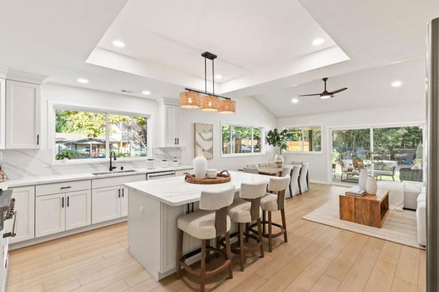 620 Iris Street, Redwood City CA: https://media.crmls.org/mediaz/347bed9c-a4c1-444d-aaed-216e957a8f08.jpg