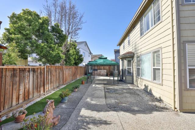 37 Lance Way, Hayward CA: https://media.crmls.org/mediaz/347c6f4f-a5b8-4d40-aedd-ffaca25f4fd9.jpg