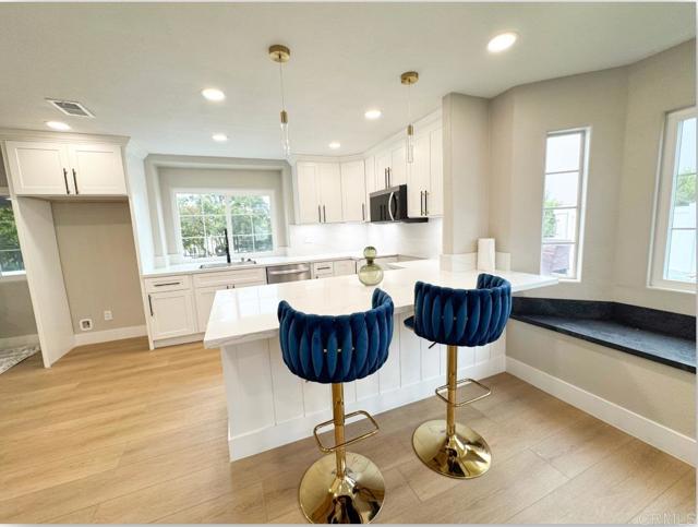 Detail Gallery Image 27 of 51 For 2030 San Remo Dr, Oceanside,  CA 92056 - 4 Beds | 3 Baths