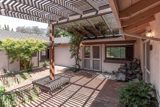 60 View Street, Los Altos CA: https://media.crmls.org/mediaz/347dabc7-4c85-4159-a8a5-fc94795a0262.jpg