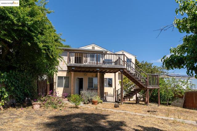6084 Monterey AVE, Richmond CA: https://media.crmls.org/mediaz/347ec7d5-185b-43e4-b379-904188752116.jpg