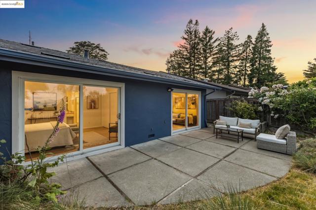 6824 Wilton Dr, Oakland CA: https://media.crmls.org/mediaz/347f9c4e-9b62-4c42-b091-274b670dcb6b.jpg