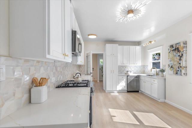 1237 Ashby Avenue, Berkeley CA: https://media.crmls.org/mediaz/347fb074-6957-4189-a6b2-324bf9ad00ab.jpg