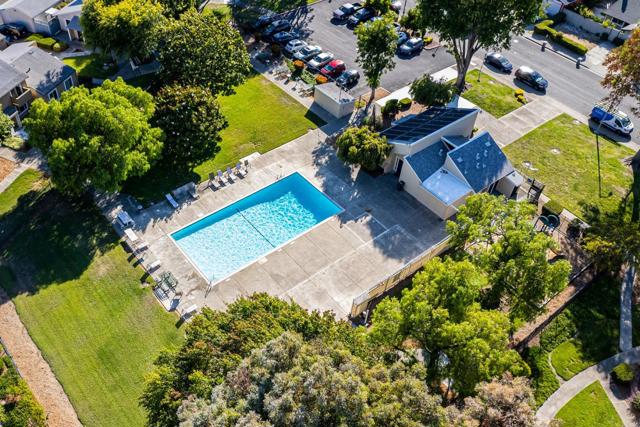 4243 Comet Circle, Union City CA: https://media.crmls.org/mediaz/3480b738-592a-4d52-b76e-571e52e8df17.jpg
