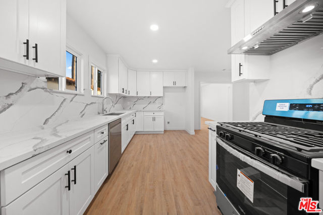 4325 W 58th Place, Los Angeles CA: https://media.crmls.org/mediaz/3480c0b6-830a-4117-9aee-ca8f458009e5.jpg