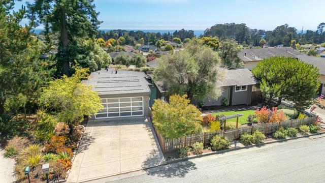 230 Thunderbird Drive, Aptos CA: https://media.crmls.org/mediaz/3480e621-32e3-463a-a391-9023eddae76d.jpg