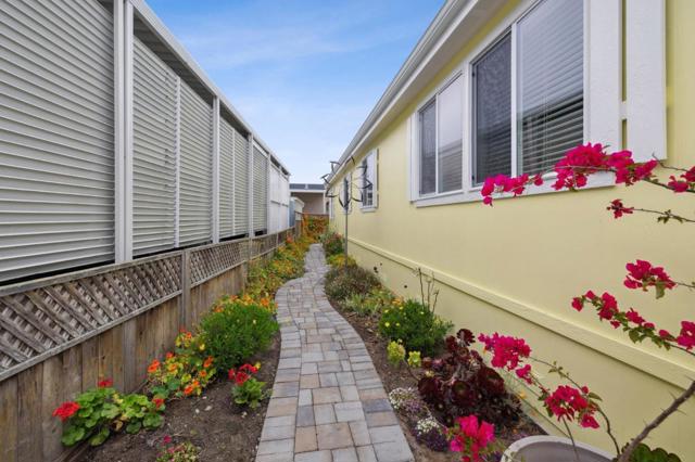 3 Coral Way, Half Moon Bay CA: https://media.crmls.org/mediaz/348159d5-1e07-4a15-bc5b-31676a001285.jpg