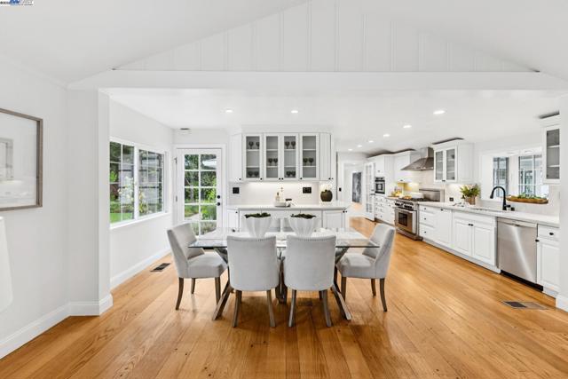 55 Cora Ct, Walnut Creek CA: https://media.crmls.org/mediaz/3481dc73-cb36-468d-a3ed-ca77108fe2c5.jpg