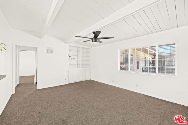 233 N 7th St, Montebello (INTERIOR PHOTO)