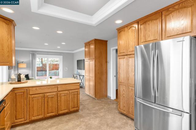 Image 16 of 49 For 2081 Essenay Ave