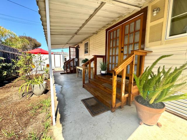 2120 N Pacific Avenue, Santa Cruz CA: https://media.crmls.org/mediaz/34829190-da32-46dd-b061-73457ca2b01e.jpg
