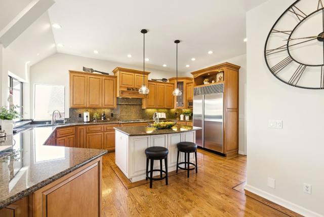 2525 Bridle Path Drive, Gilroy CA: https://media.crmls.org/mediaz/3482e889-3914-4950-abd4-189244421387.jpg