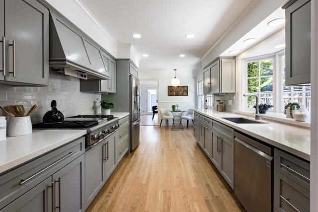 448 Felton Drive, Menlo Park CA: https://media.crmls.org/mediaz/3485d280-88c5-476a-9c10-8f9eb08150b9.jpg
