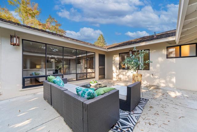 50 Jordan Place, Palo Alto CA: https://media.crmls.org/mediaz/34866e69-315c-4edf-8bda-a2c8000f706d.jpg