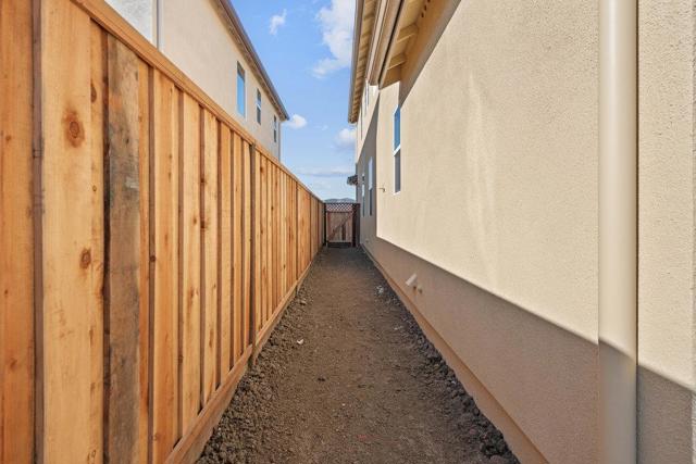 772 Livingston Avenue, King City CA: https://media.crmls.org/mediaz/3486afcf-8791-40b9-8147-2d4bc6bced0f.jpg