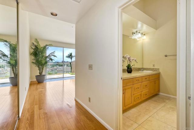 4781 ARGOSY LANE, Carlsbad CA: https://media.crmls.org/mediaz/34877bd3-ed3c-46a7-87f9-c8384d3a580b.jpg