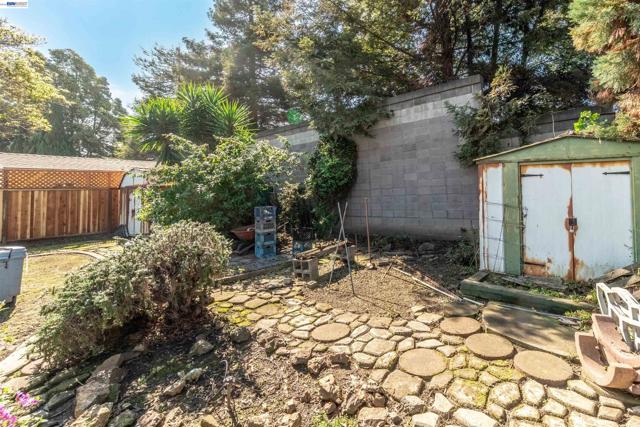 Image 17 of 22 For 1805 Sundberg Ave