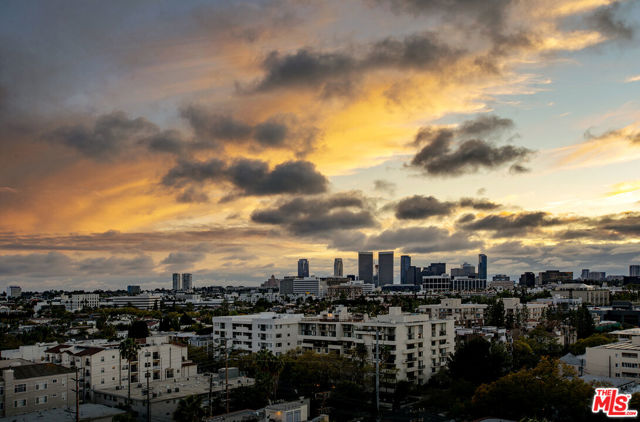 100 S Doheny Drive, Los Angeles CA: https://media.crmls.org/mediaz/3488b2fc-519f-49fe-9928-97aa9a6c7c7f.jpg