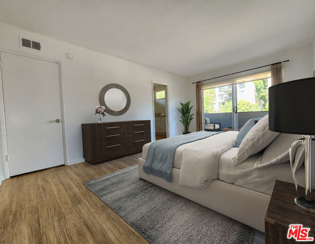 1357 1361 S Beverly Glen Boulevard, Los Angeles CA: https://media.crmls.org/mediaz/348a6d2b-0a73-46df-98e8-3bfe94817fe8.jpg