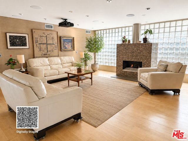 13523 Hartland Street photo 5