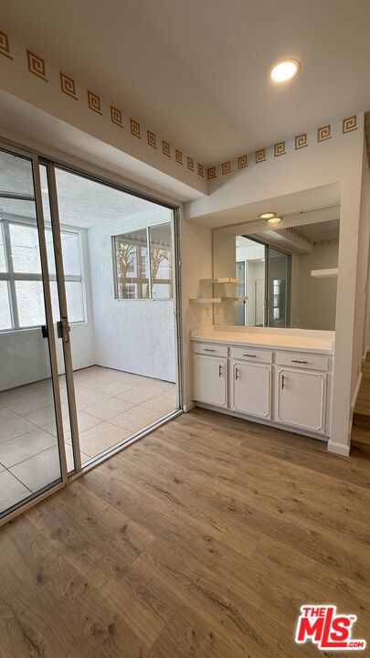 14144 Dickens Street, Sherman Oaks CA: https://media.crmls.org/mediaz/348b3d26-e853-453d-8043-0a8d2d73792f.jpg