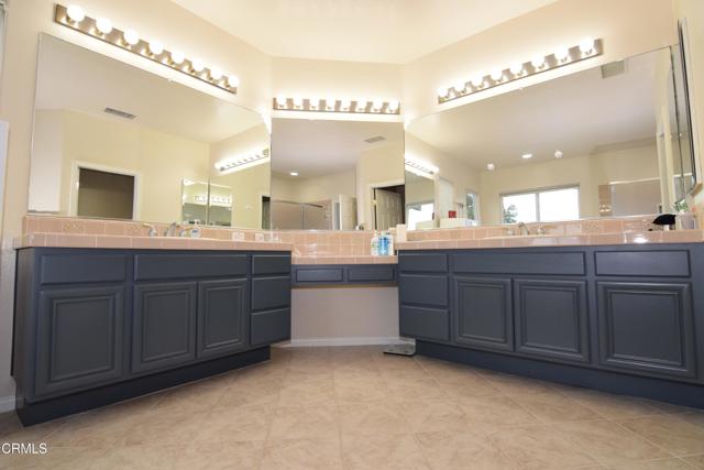 Detail Gallery Image 33 of 47 For 28469 Horseshoe Cir, Saugus,  CA 91390 - 4 Beds | 3 Baths