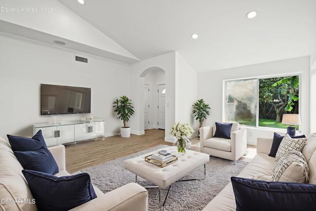 16005 Parthenia Street, North Hills CA: https://media.crmls.org/mediaz/348c653c-a0b0-474d-8e69-91394a8cb427.jpg