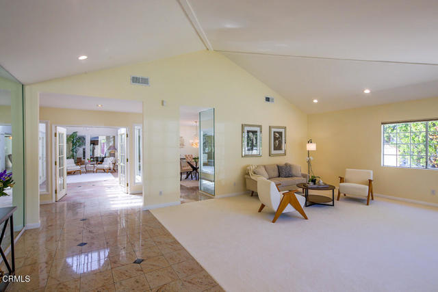 220 W Hillcrest Boulevard, Monrovia CA: https://media.crmls.org/mediaz/348c9564-03ef-4399-8641-5645548ee7fb.jpg