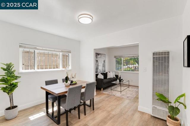 2154 35Th Ave, Oakland CA: https://media.crmls.org/mediaz/348d650c-1dda-450c-9d1e-c35c0bf2aab2.jpg