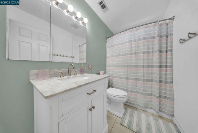 3412 Flamingo Dr, Concord CA: https://media.crmls.org/mediaz/348ecd44-2725-45c9-aa37-b47f0ac2d595.jpg