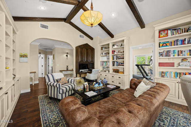 574 Camillo Road, Sierra Madre CA: https://media.crmls.org/mediaz/348f0806-ddd9-4689-8b7f-4ee3d9fbf4a6.jpg