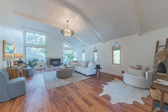 25949 Deer Run Lane, Salinas CA: https://media.crmls.org/mediaz/348f2ab1-e66d-4bd3-9872-54f716bf25e1.jpg