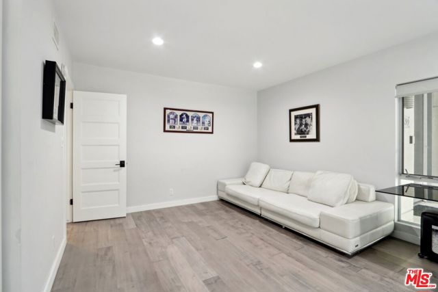 15539 Hamner Drive, Los Angeles CA: https://media.crmls.org/mediaz/348f36aa-7ea2-461e-8b99-46b9d4c92f51.jpg