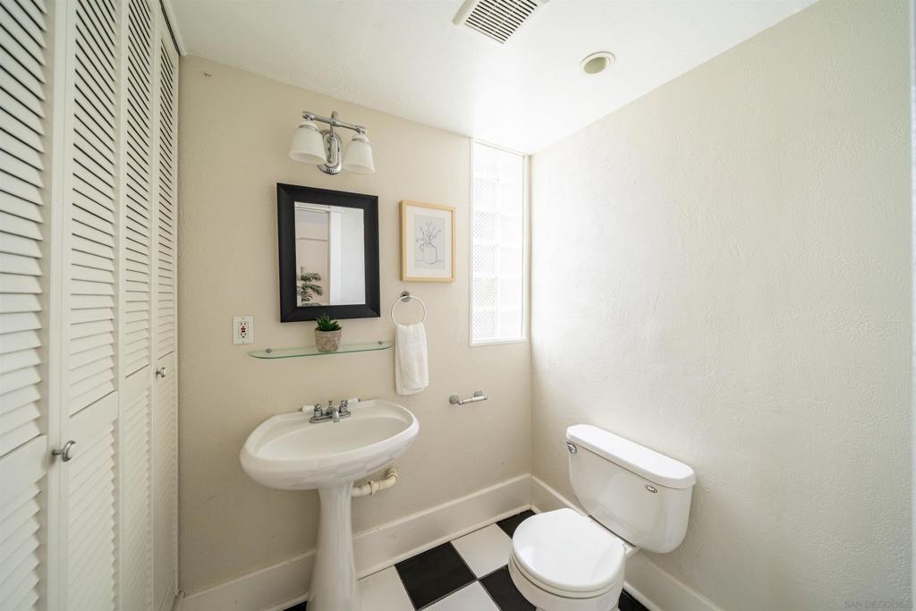2846 30 St - photo 8