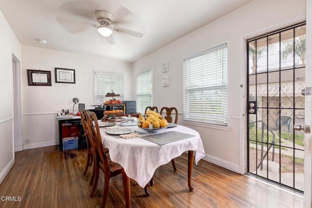 426 W Arbor Vitae Street, Inglewood CA: https://media.crmls.org/mediaz/3491328a-e445-4fa2-89df-92f34241bb2c.jpg