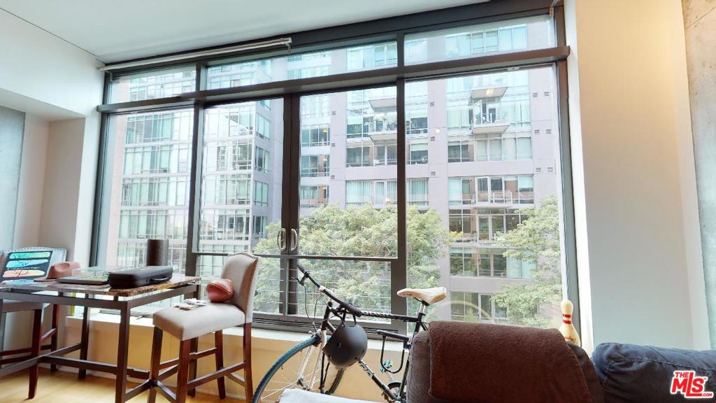 1111 S Grand Avenue 805, Los Angeles, CA 90015