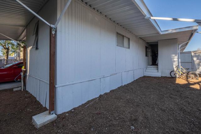 13624 Monte Del Sol, Castroville CA: https://media.crmls.org/mediaz/3491f43d-e7b3-4e16-a9ed-ed30c58ef862.jpg